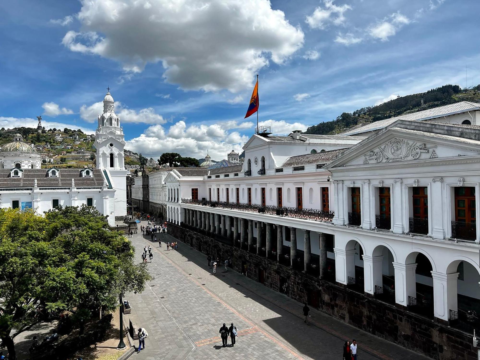 Plaza Grande Hotel Quito Esterno foto