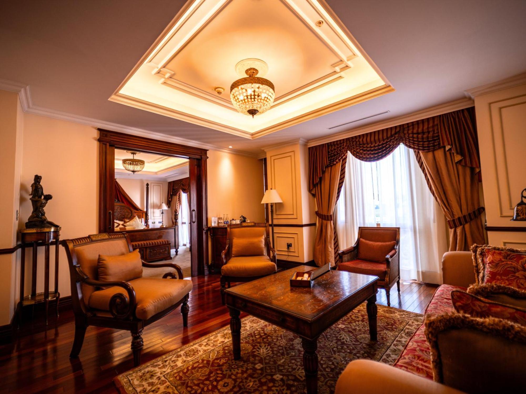 Plaza Grande Hotel Quito Esterno foto